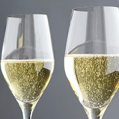 Champagne o prosecco, i perché del mal di testa (e rimedi efficaci)